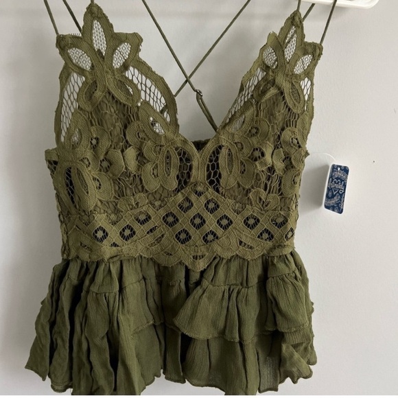 NWT Free People Women’s Adella Lace Ruffled Cami Top Olive Green Size Medium - Picture 12 of 16